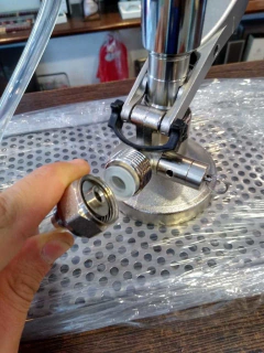 Party Pump canilla doble acción + conector G - comprar online