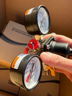 Regulador primario TALOS 1 salida con llave en internet