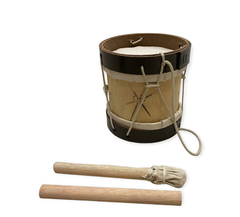 Bombo De Madera Y Cuero Con Palillos