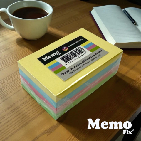 Cubo de Notas Adhesivas MemoFix Pastel de 320 hojas 50x75 mm. Colores brillantes, adhesivo removible y tamaño ideal para organizar tus ideas con estilo y visibilidad.