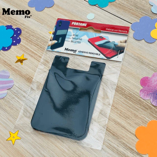 ¡Descubrí la practicidad y el estilo con el Portame MemoFix Negro, el bolsillo adhesivo para celular que revolucionará tu organización diaria! Este innovador porta tarjetas de silicona es el aliado perfecto para mantener tus documentos esenciales siempre 