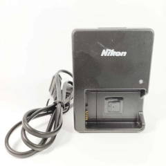 CARREGADOR SIMILAR NIKON MH-24 P/ BATERIA EN-EL14 e EN-EL14a