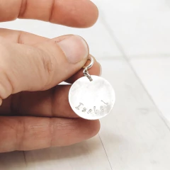 Dije circular grabado en plata - Tienda de Joyeros