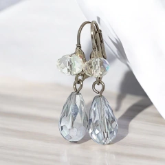 Aros con Piedra Gota Plateados