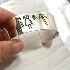 Pulsera de plata grabada con tu diseño en internet
