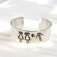 Pulsera de plata grabada con tu diseño - Tienda de Joyeros