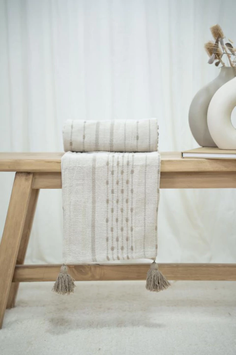 Manta Rústica Tejida NAINI - comprar online