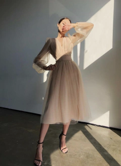 Vestido Melodi na internet