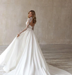 Vestido Rutinha na internet