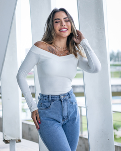 Body canelado ombro a ombro