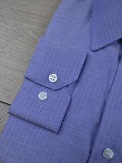 Camisa Maquinetada Azul na internet