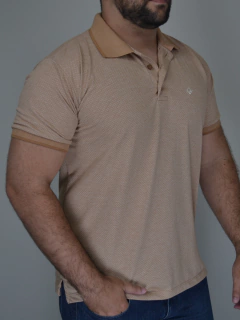 Polo Botão Beje - comprar online