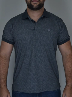 Polo Botão Preta na internet