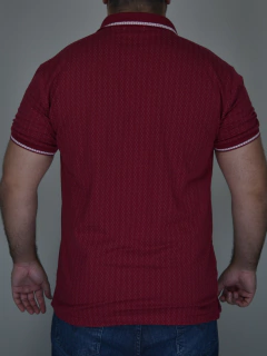 Polo Botão Vermelha na internet