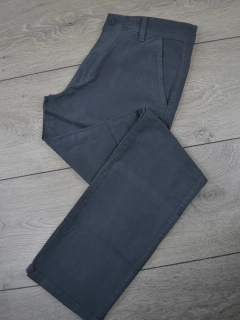 Calça de Sarja Cinza Bolso Faca