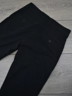 Calça de Sarja Preta Bolso Faca na internet