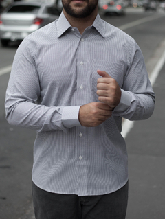 Camisa Listrada Preta e Branco