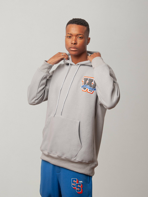 BUZO FRISA CANGURO OVERSIZE PATCH