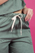MALIBÚ PANTALÓN VERDE SECO CON ROSA - tienda online