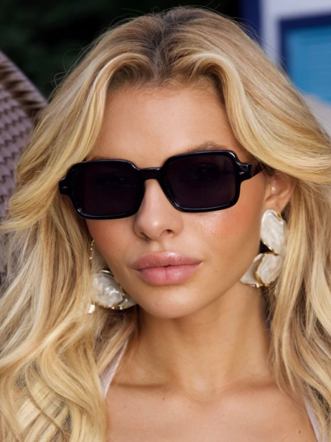 Óculos Rapha 2.0 preto em acetato, formato retangular com proteção UV400. Revenda com alta margem de lucro. Compre no atacado Clush!