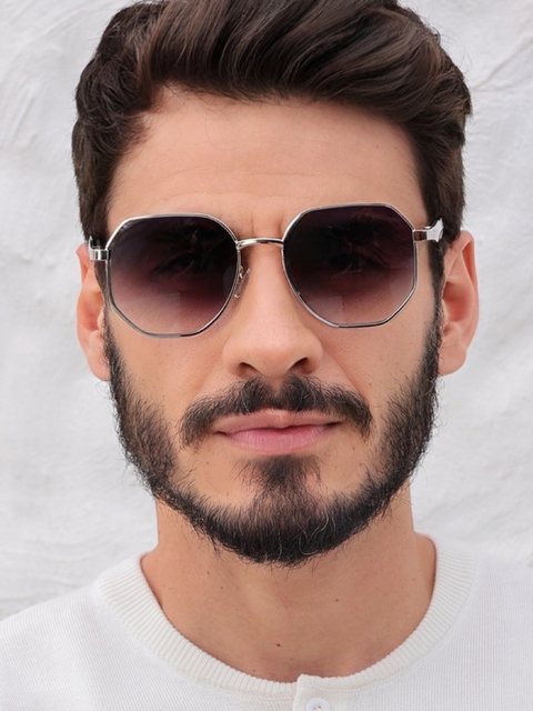 Óculos Octogonal Maxi Premium preto degradê com haste prata em metal. Ideal para revenda R$59,90-R$199,90. Compre no atacado Clush com personalização!