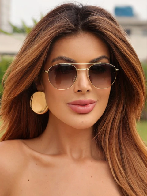 Óculos Aviador Jamaica lente marrom degradê haste dourada em metal premium para revenda. Proteção UV400, resistente a riscos. Atacado Clush com personalização inclusa!