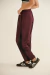 PANTALON BYRON CIRUELA en internet