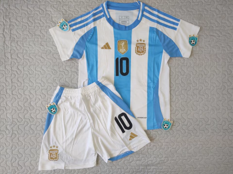 Kit Niños Argentina titular 2024/25 Messi 10 FWC - comprar online
