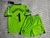 Kit Niños Aston Villa arquero 2023/24 Martinez 1 verde - comprar online