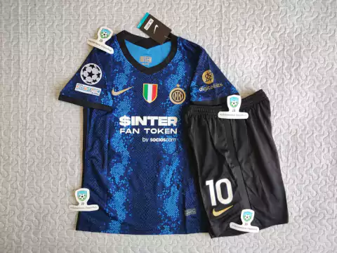 Kit Niños Inter 21/22 Lautaro Martinez 10
