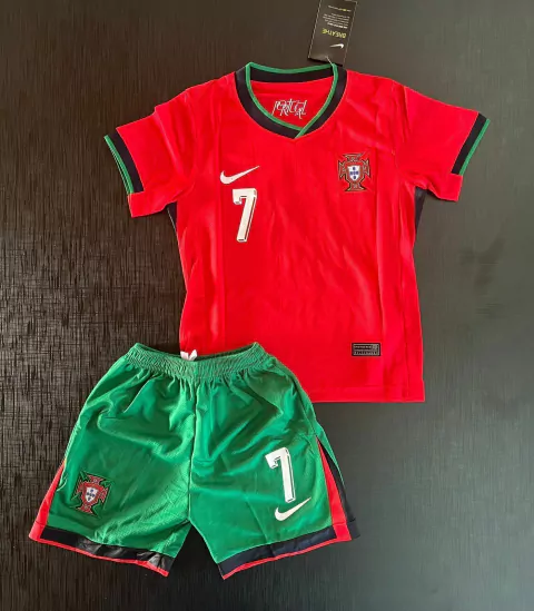 Kit Niños Portugal titular 2024 Ronaldo 7