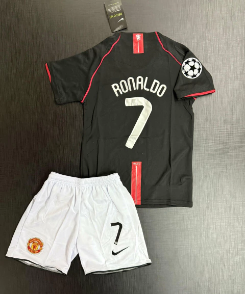 Kit Niños RETRO Manchester Utd 2007/08 Negro Ronaldo 7 - comprar online