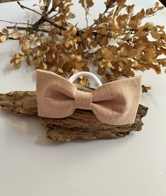 Moño Línea Tusor ROSA NUDE. Vincha o Gomita en internet