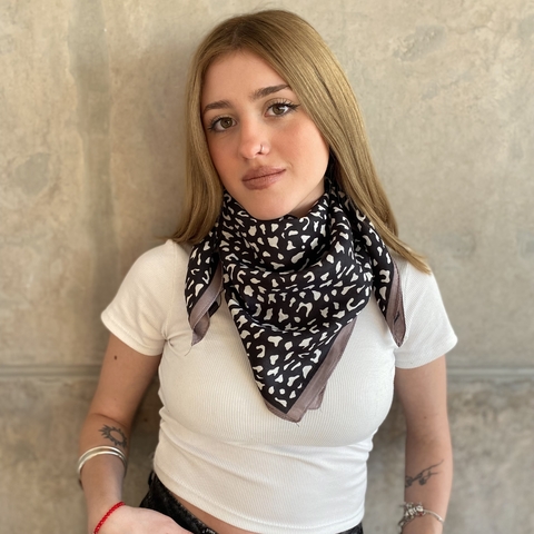 Pañuelo Bashira - comprar online