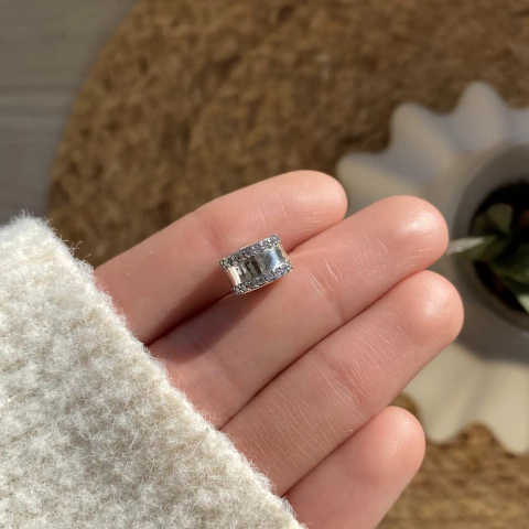 Dije CHARM SUJETADOR CUBICS - comprar online