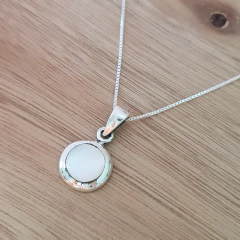 Dije White Círculo Nácar 10mm Plata 925 - comprar online