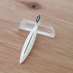 Dije Lluna Ovalado 27mm Cubic Blanco Y Negro Plata 925 en internet