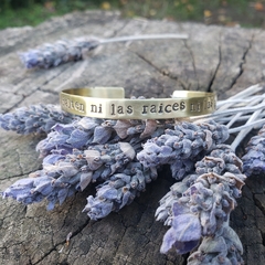 Pulsera alas y raices