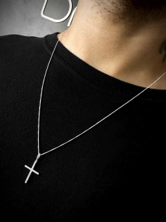 Cordão Veneziana 60cm + Pingente Cruz Cravejada cod01 na internet