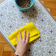 Alfombra vinilica flor beige - Romelia Deco & Fun