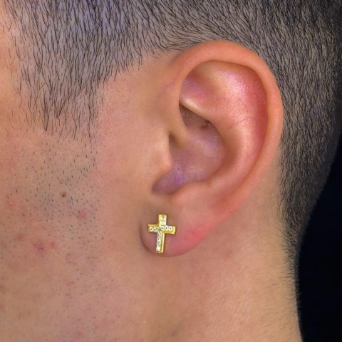 Par de Brincos Cruz Cravejada - 10x7mm - Ouro