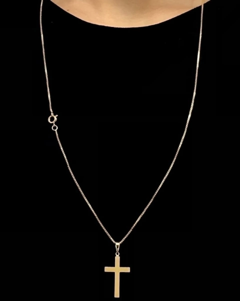 Corrente Veneziana (1mm) - 4g - 70cm + Pingente Cruz Lisa 2,5x1,5mm - Banhado a ouro 18k