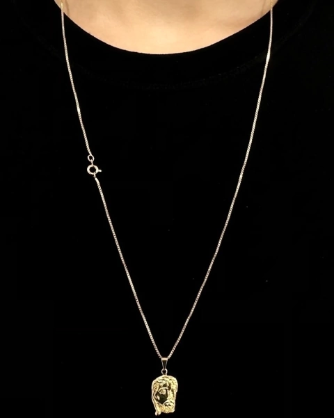 Corrente Veneziana (1mm) - 4g - 70cm + Pingente Face De Cristo Pequeno - Banhado a ouro 18k