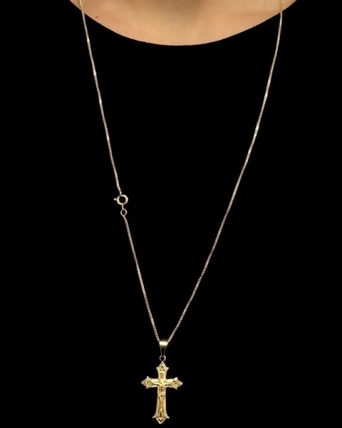Corrente Veneziana (1mm) - 4g - 70cm + Pingente Cristo Especial 3x2mm - Banhado a ouro 18k