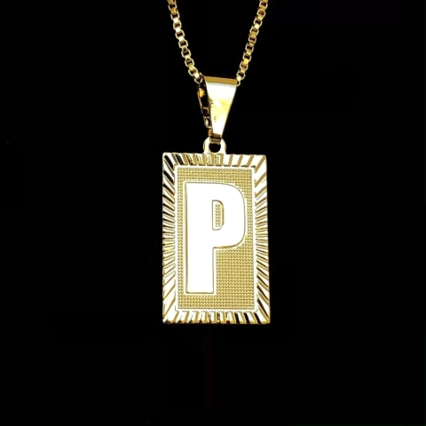 Pingente Plaquinha Letra “P” - 3x1,2cm - Ouro