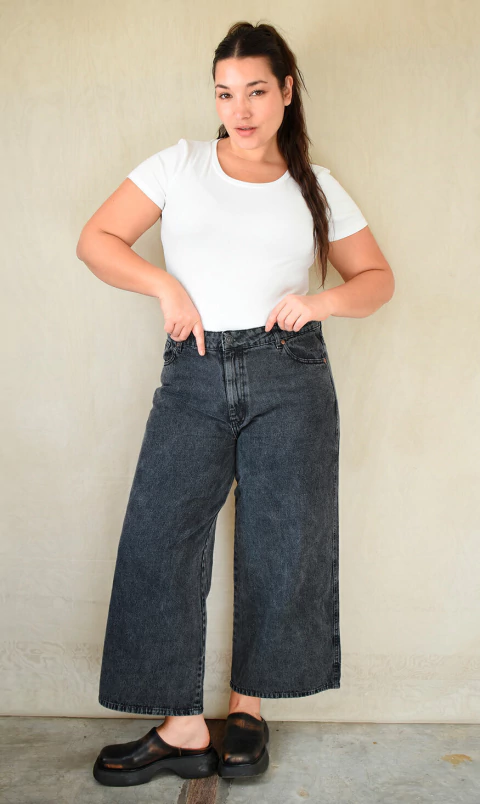 WIDE CROP MORO [ACID GREY] - comprar online