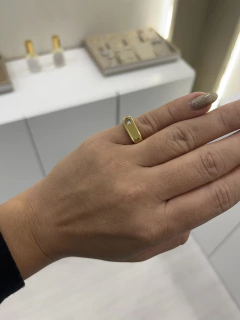 Anel dourado com ponto de luz - comprar online