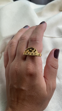 Anel martelado na internet