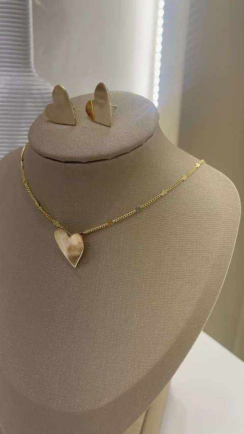 Conjunto coração com banho de ouro - comprar online