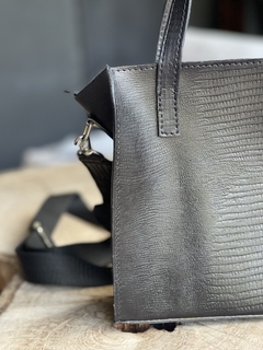 Cartera Tote small black - comprar online